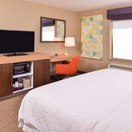 Hampton Inn Йорк Екстериор снимка